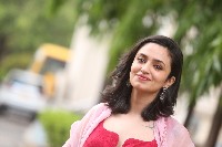 Malavika Nair New Pictures